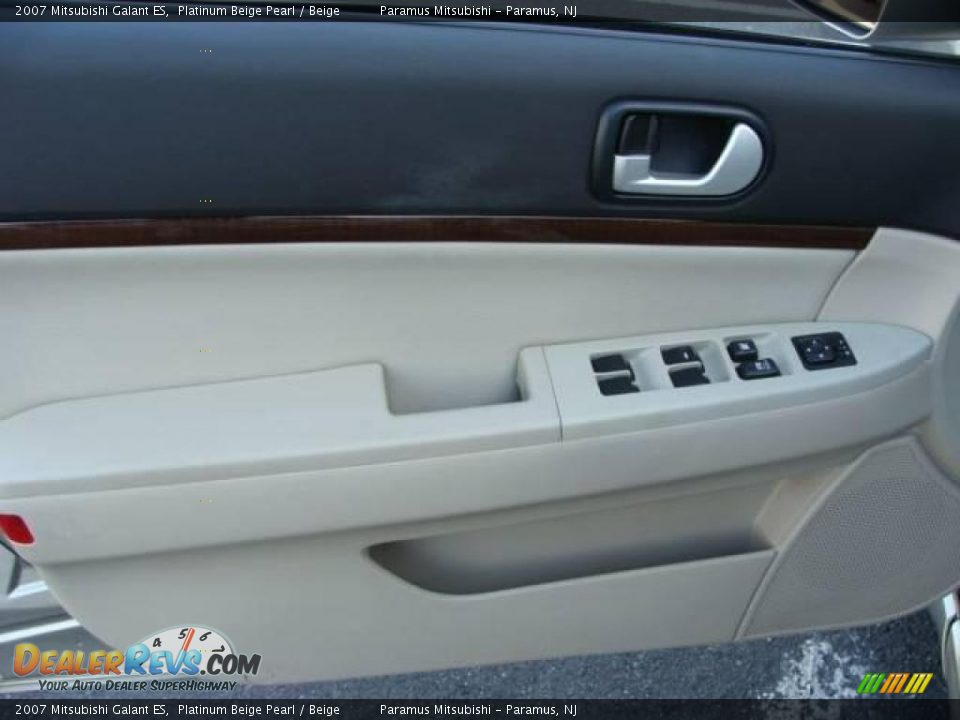 2007 Mitsubishi Galant ES Platinum Beige Pearl / Beige Photo #8