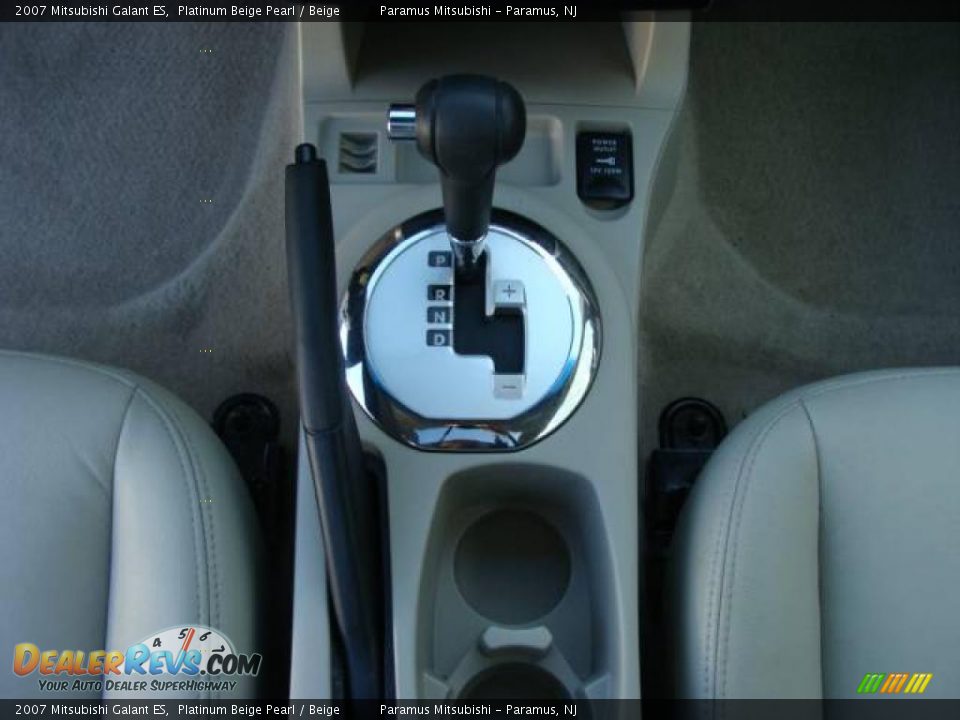 2007 Mitsubishi Galant ES Platinum Beige Pearl / Beige Photo #14