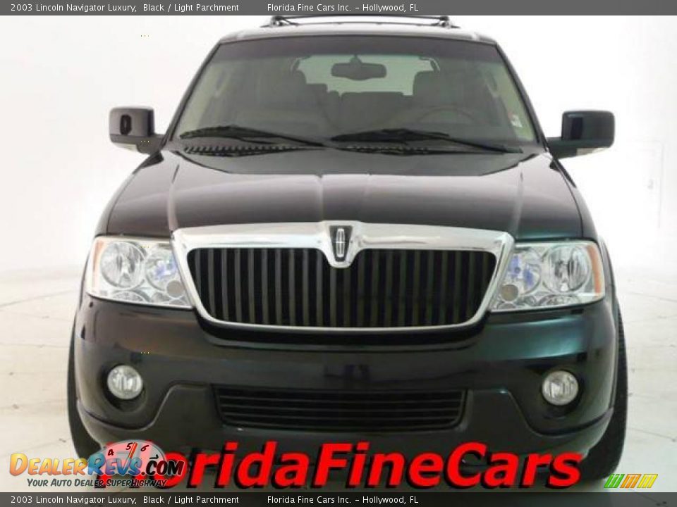 2003 Lincoln Navigator Luxury Black / Light Parchment Photo #5