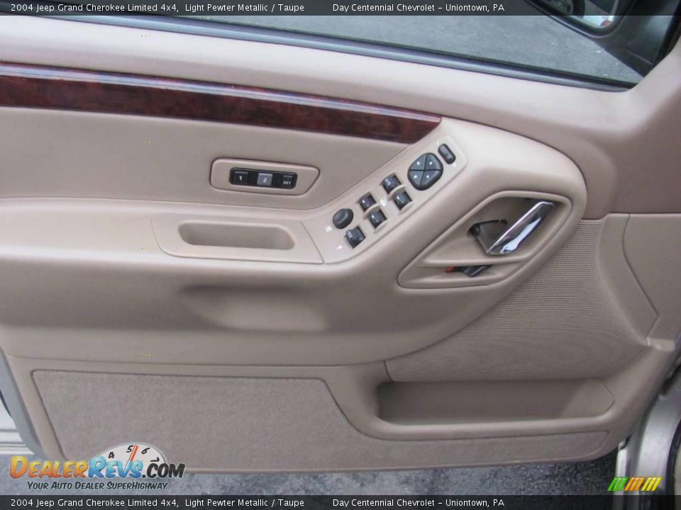 2004 Jeep Grand Cherokee Limited 4x4 Light Pewter Metallic / Taupe Photo #8