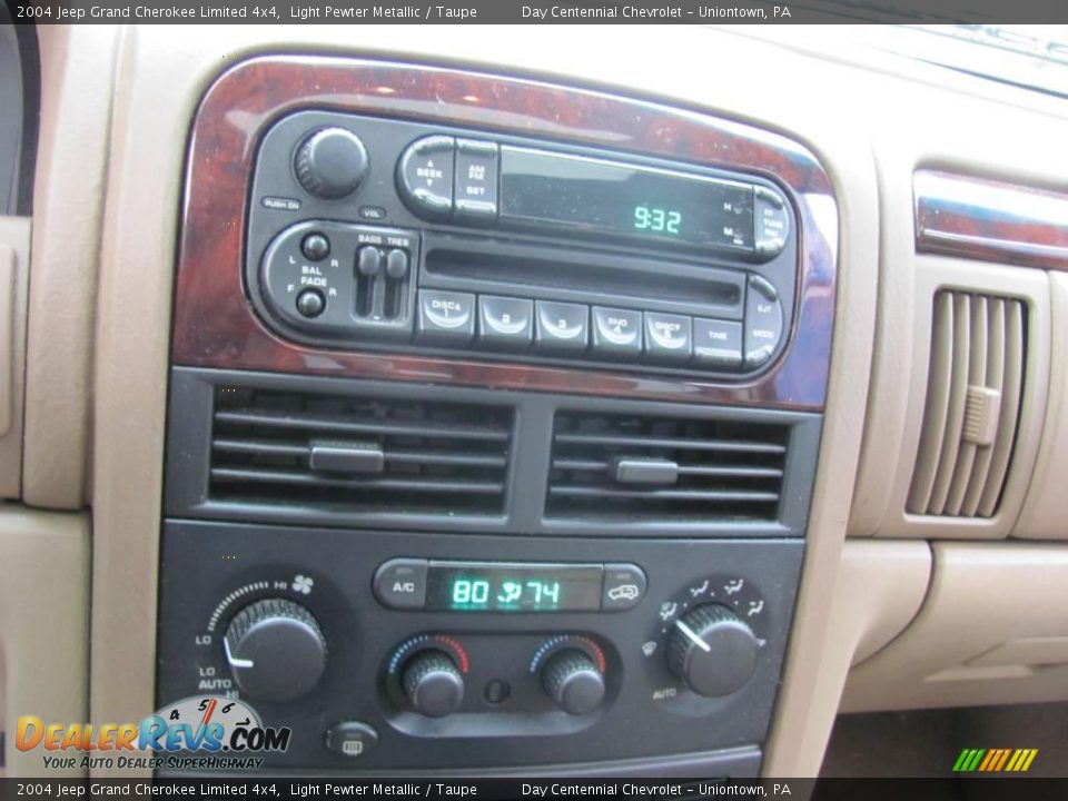 2004 Jeep Grand Cherokee Limited 4x4 Light Pewter Metallic / Taupe Photo #10