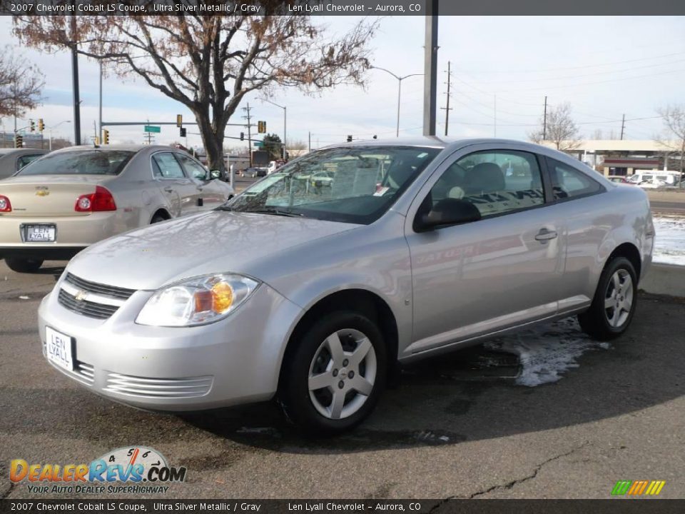 2007 Chevrolet Cobalt LS Coupe Ultra Silver Metallic / Gray Photo #3