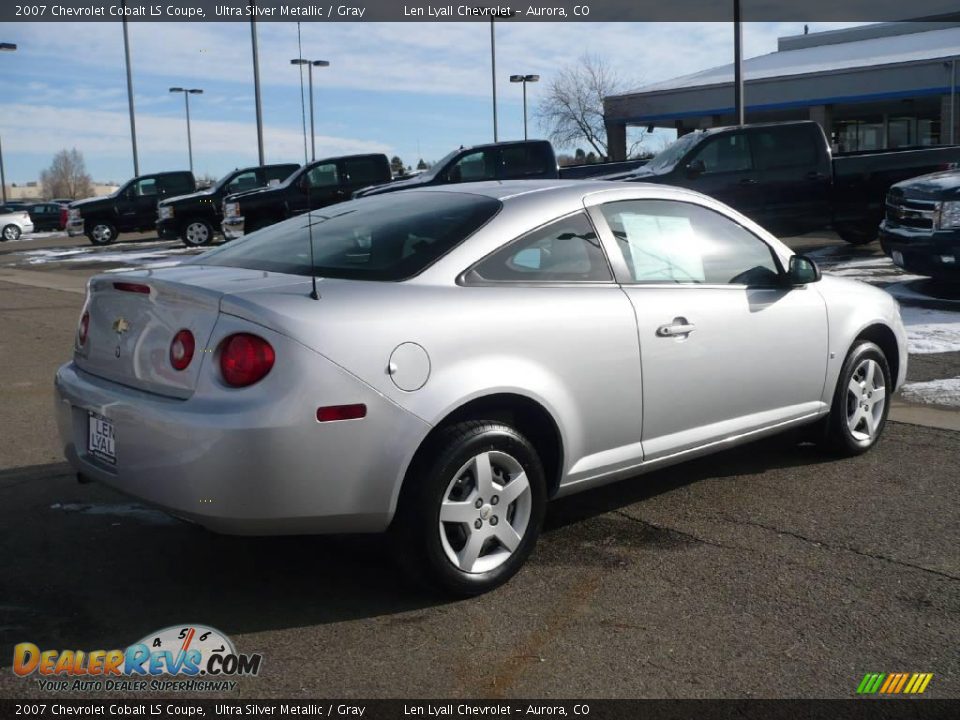 2007 Chevrolet Cobalt LS Coupe Ultra Silver Metallic / Gray Photo #6