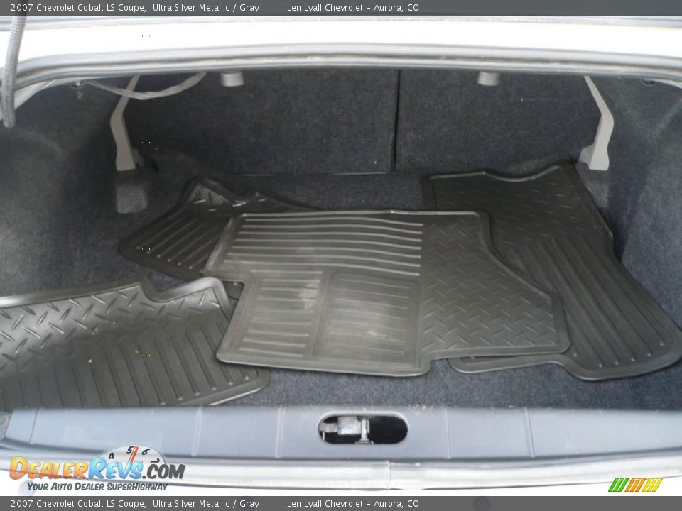 2007 Chevrolet Cobalt LS Coupe Ultra Silver Metallic / Gray Photo #9