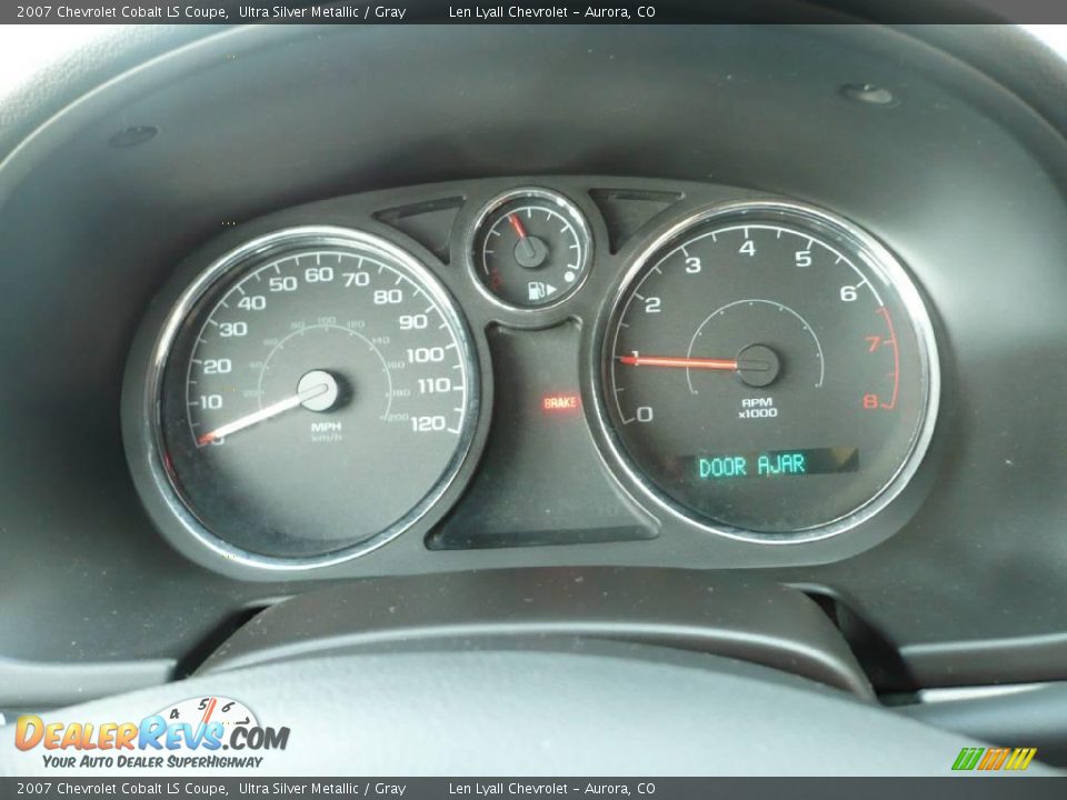 2007 Chevrolet Cobalt LS Coupe Ultra Silver Metallic / Gray Photo #14