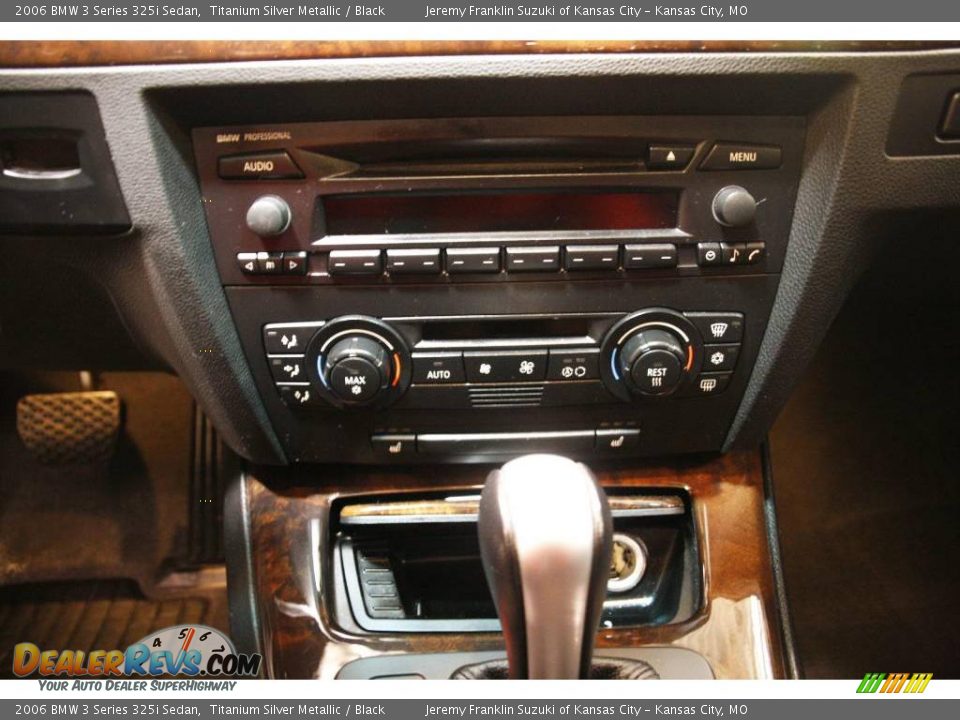 2006 BMW 3 Series 325i Sedan Titanium Silver Metallic / Black Photo #12