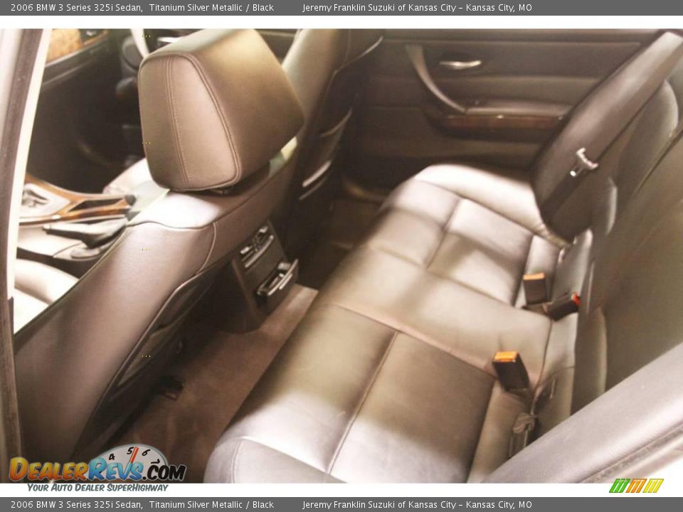 2006 BMW 3 Series 325i Sedan Titanium Silver Metallic / Black Photo #15