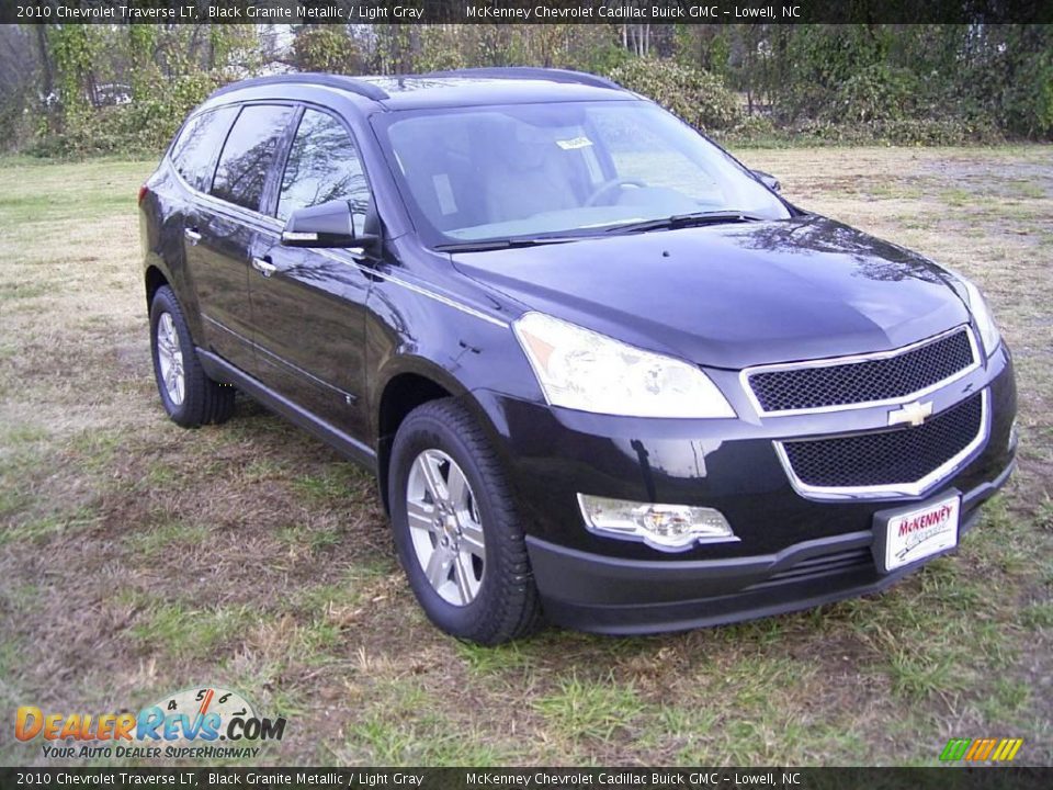 2010 Chevrolet Traverse LT Black Granite Metallic / Light Gray Photo #5