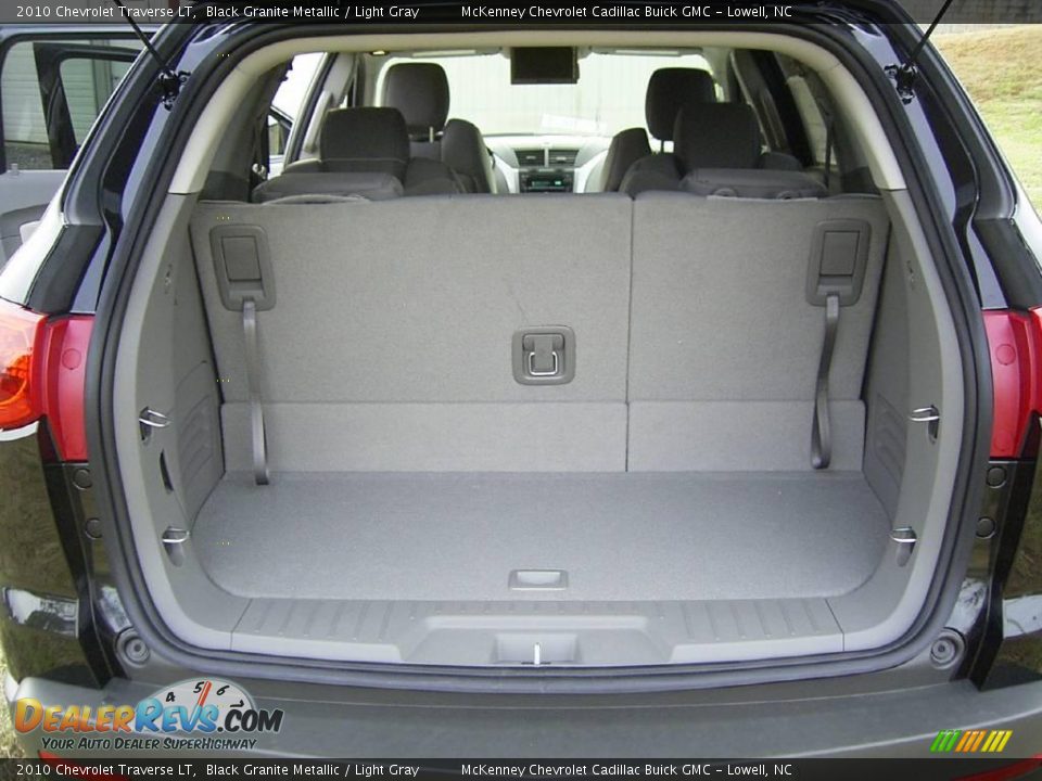 2010 Chevrolet Traverse LT Black Granite Metallic / Light Gray Photo #12