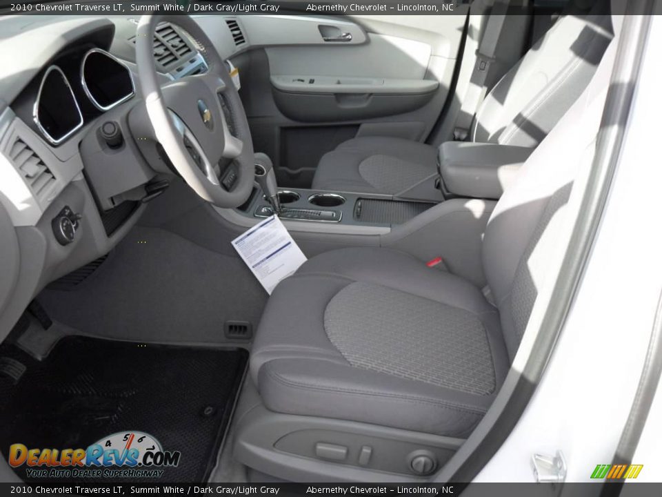 2010 Chevrolet Traverse LT Summit White / Dark Gray/Light Gray Photo #12