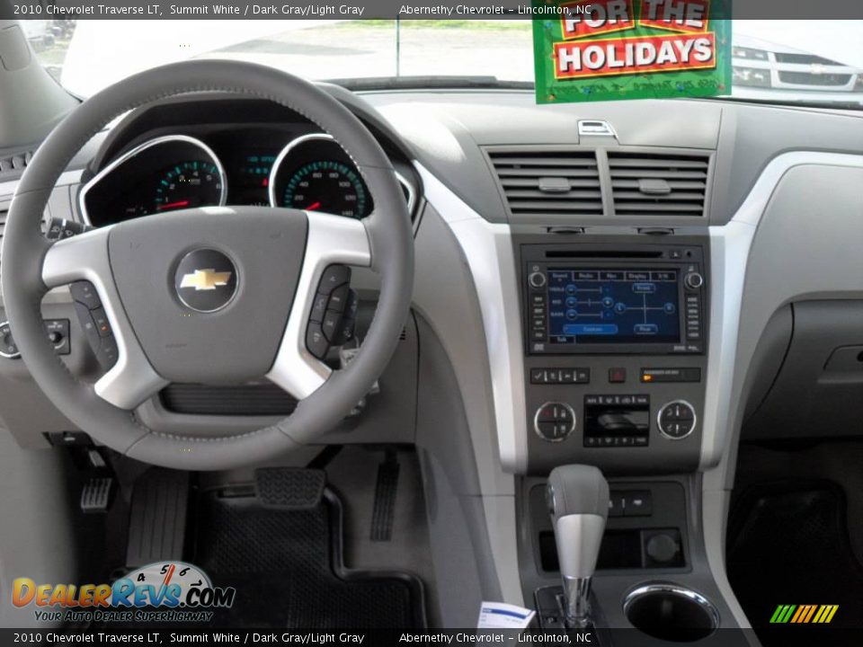 2010 Chevrolet Traverse LT Summit White / Dark Gray/Light Gray Photo #15