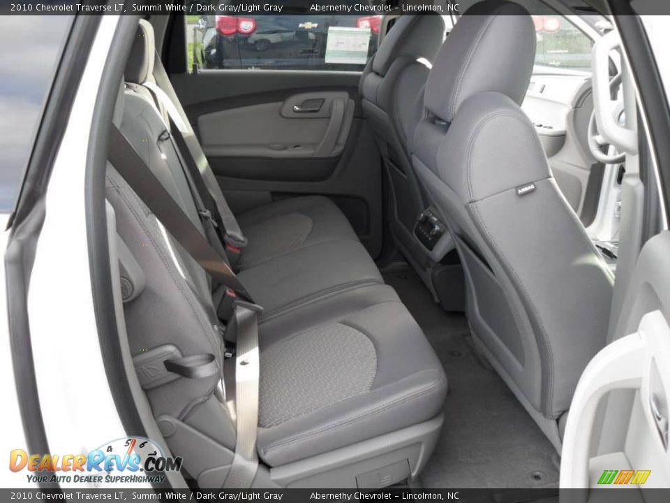 2010 Chevrolet Traverse LT Summit White / Dark Gray/Light Gray Photo #18