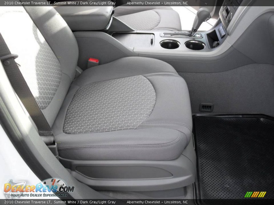 2010 Chevrolet Traverse LT Summit White / Dark Gray/Light Gray Photo #20