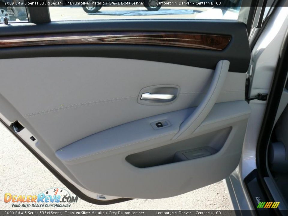 2009 BMW 5 Series 535xi Sedan Titanium Silver Metallic / Grey Dakota Leather Photo #24