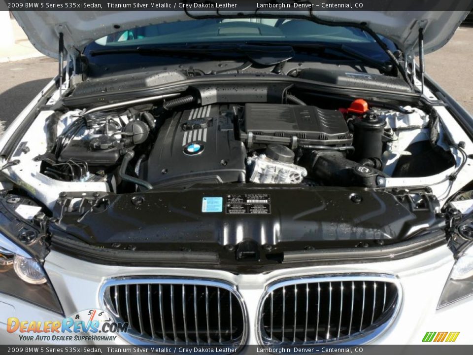 2009 BMW 5 Series 535xi Sedan Titanium Silver Metallic / Grey Dakota Leather Photo #29