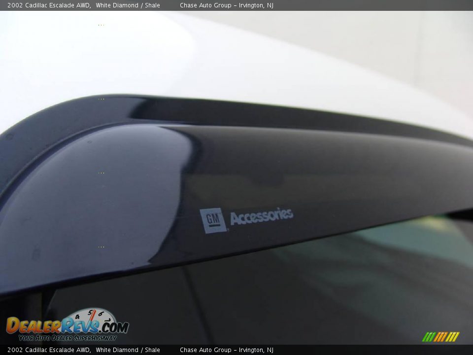 2002 Cadillac Escalade AWD White Diamond / Shale Photo #12