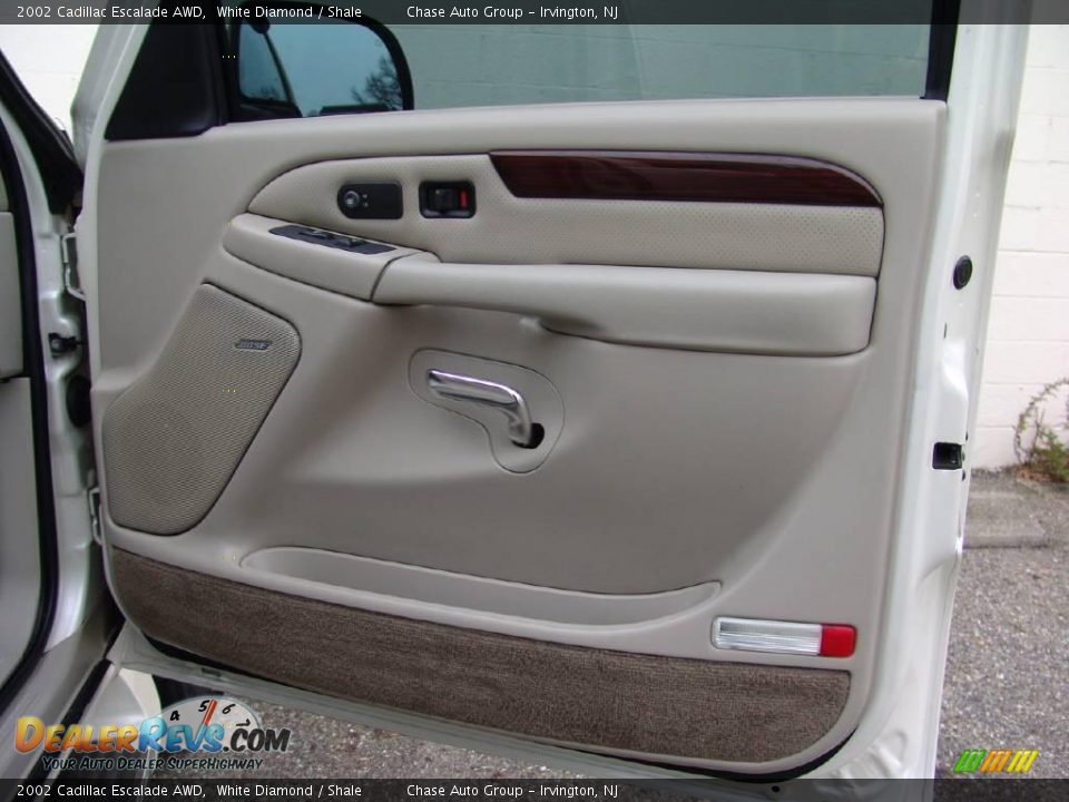 2002 Cadillac Escalade AWD White Diamond / Shale Photo #17