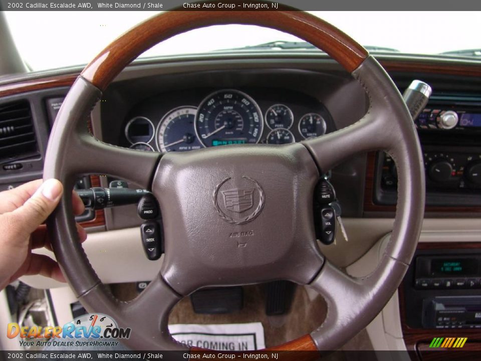 2002 Cadillac Escalade AWD White Diamond / Shale Photo #31