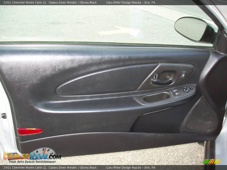 2001 Chevrolet Monte Carlo LS Galaxy Silver Metallic / Ebony Black Photo #9