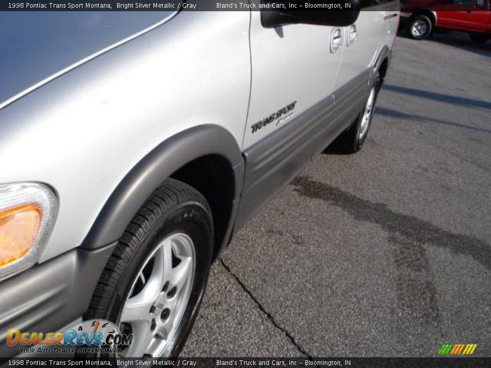 1998 Pontiac Trans Sport Montana Bright Silver Metallic / Gray Photo #9