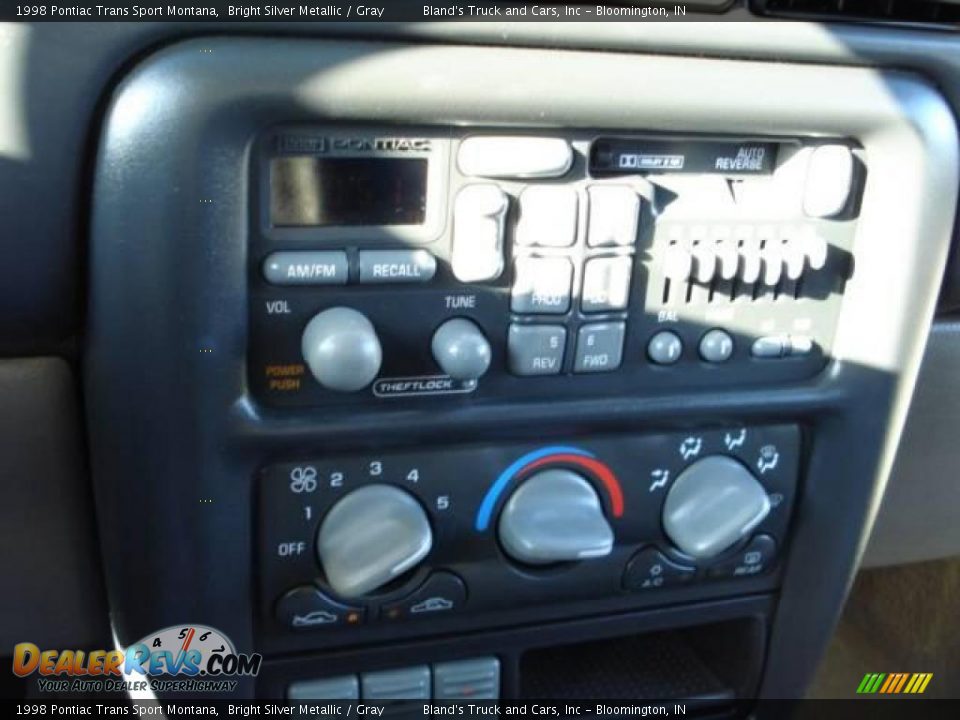 1998 Pontiac Trans Sport Montana Bright Silver Metallic / Gray Photo #21