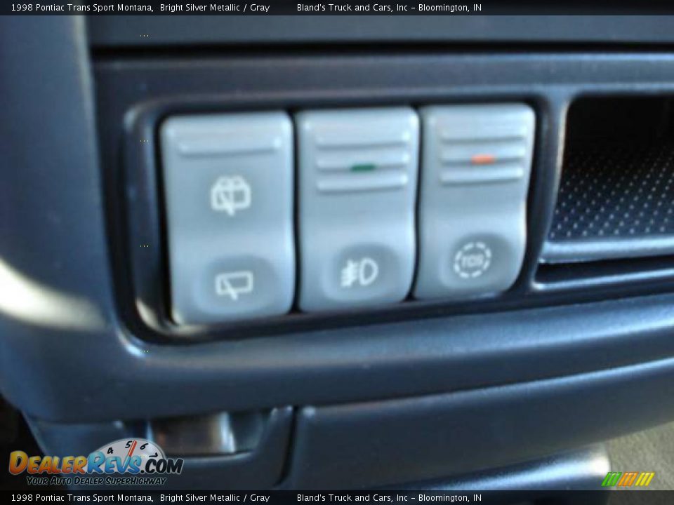 1998 Pontiac Trans Sport Montana Bright Silver Metallic / Gray Photo #22