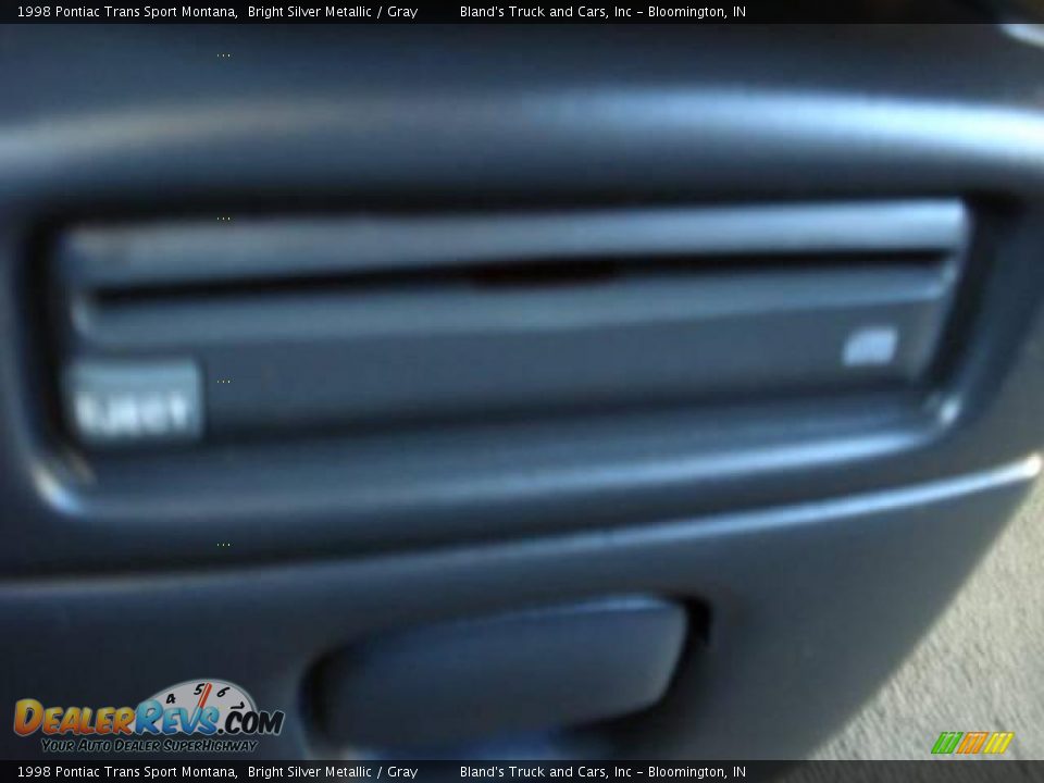 1998 Pontiac Trans Sport Montana Bright Silver Metallic / Gray Photo #23