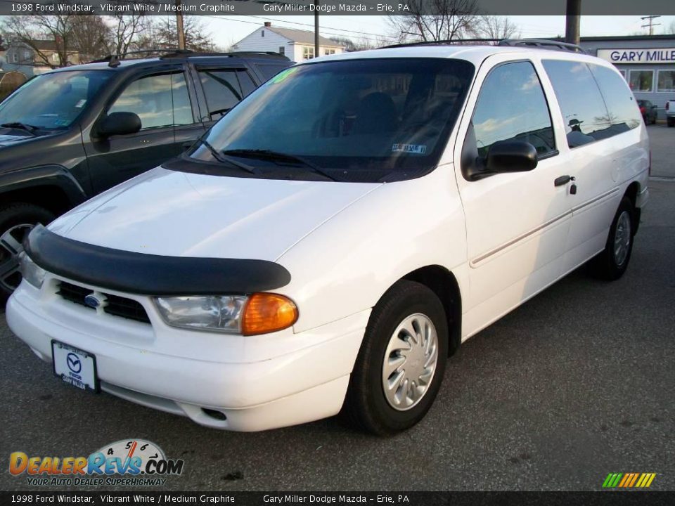1998 Ford Windstar Vibrant White / Medium Graphite Photo #1