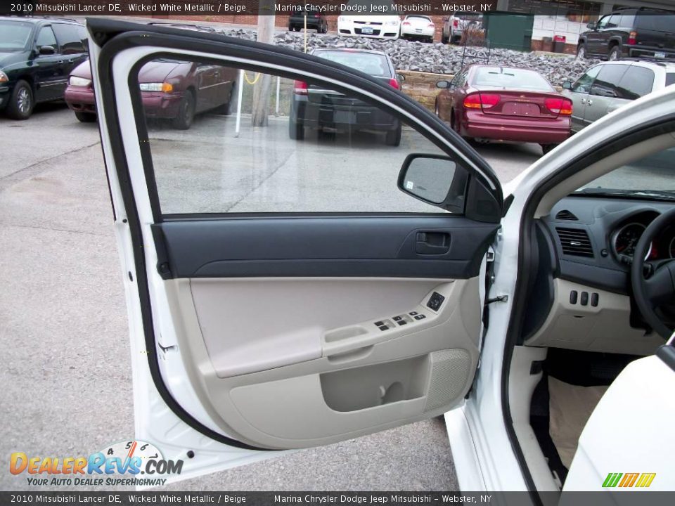 2010 Mitsubishi Lancer DE Wicked White Metallic / Beige Photo #9