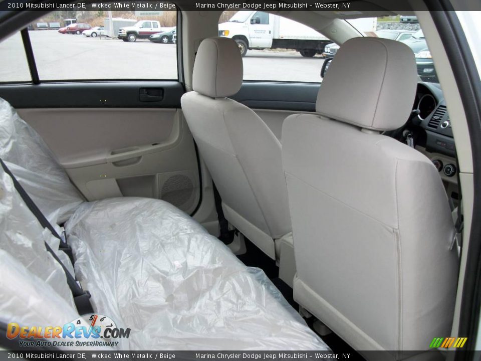 2010 Mitsubishi Lancer DE Wicked White Metallic / Beige Photo #16