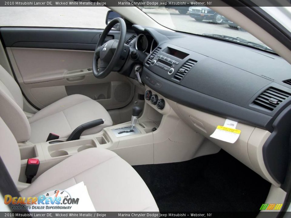 2010 Mitsubishi Lancer DE Wicked White Metallic / Beige Photo #18