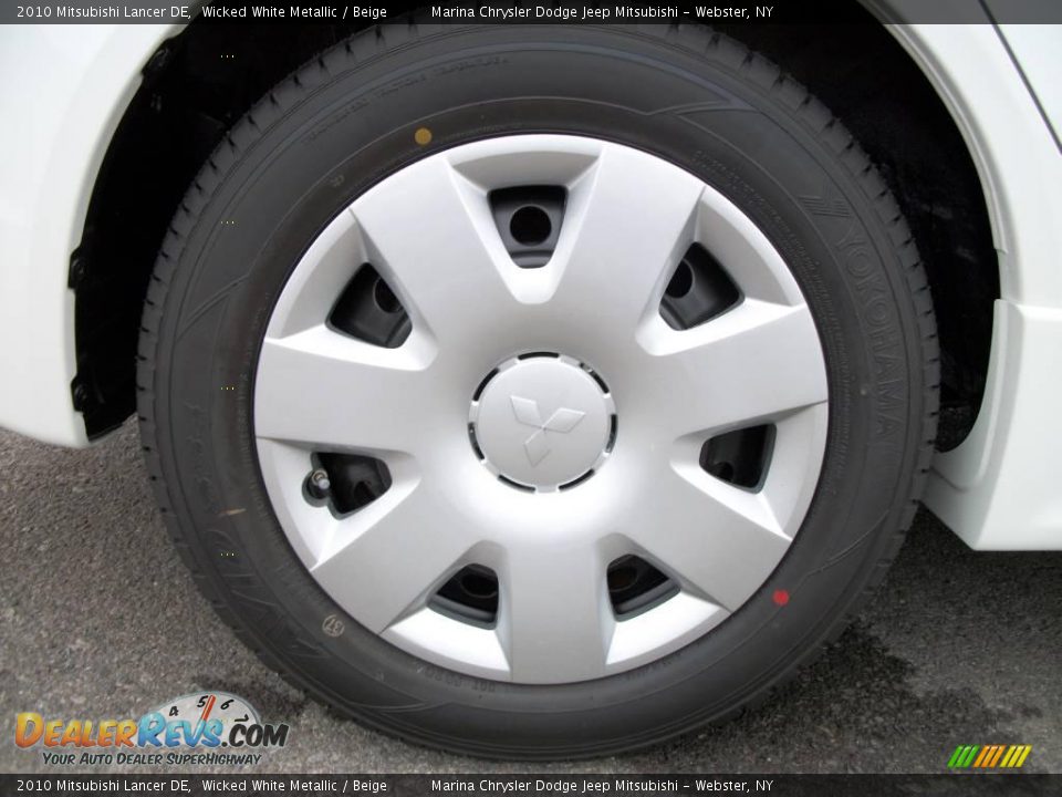 2010 Mitsubishi Lancer DE Wicked White Metallic / Beige Photo #19