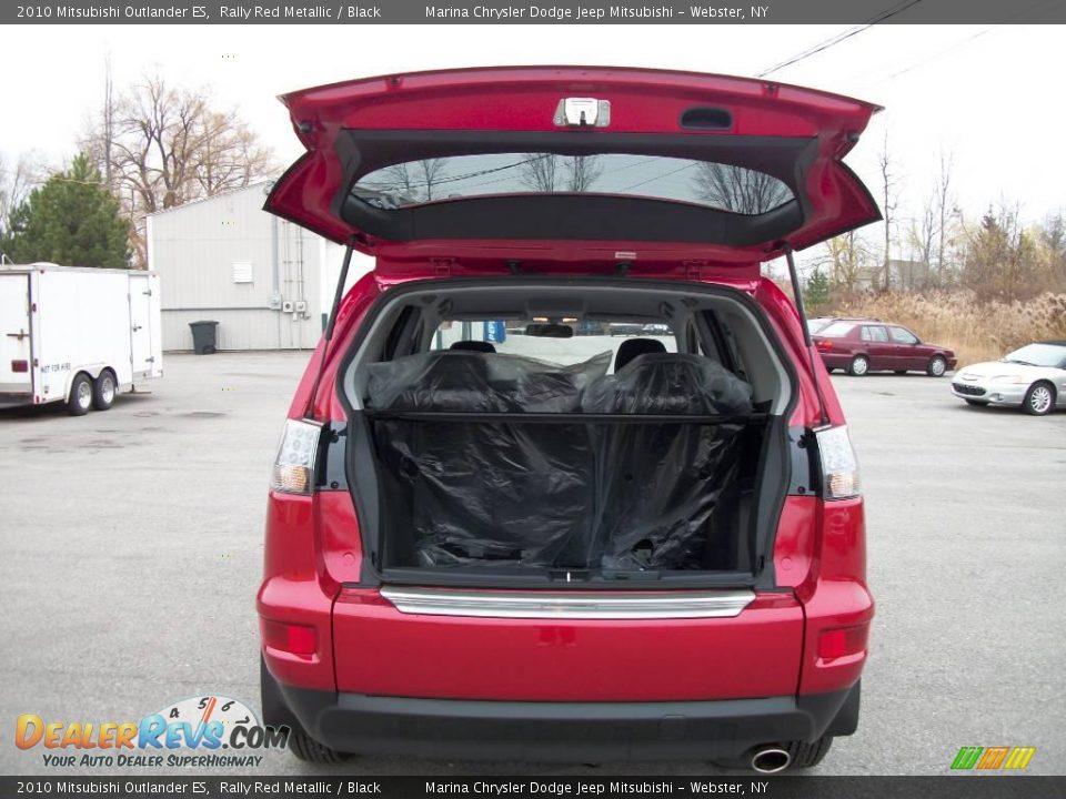 2010 Mitsubishi Outlander ES Rally Red Metallic / Black Photo #13