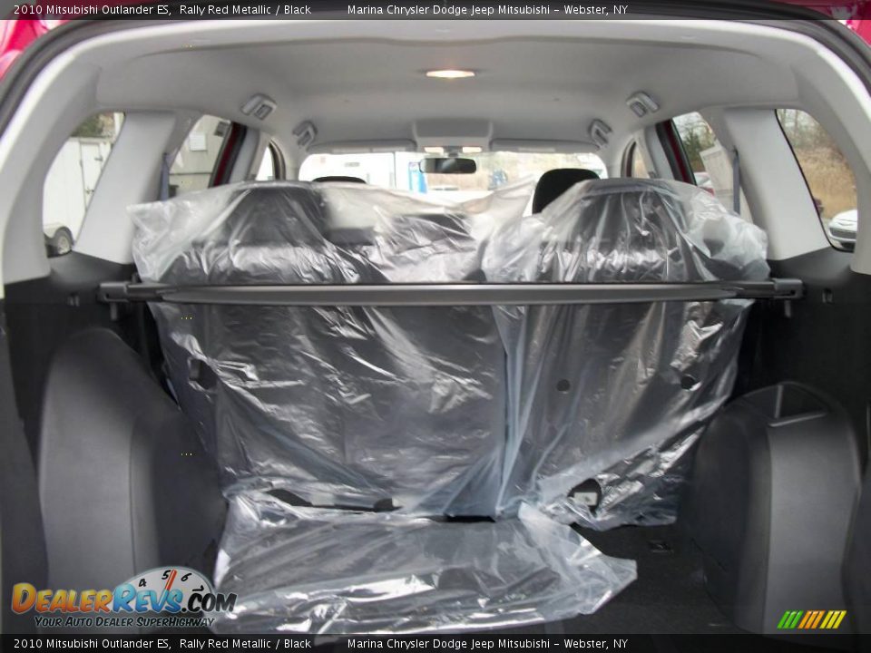 2010 Mitsubishi Outlander ES Rally Red Metallic / Black Photo #14