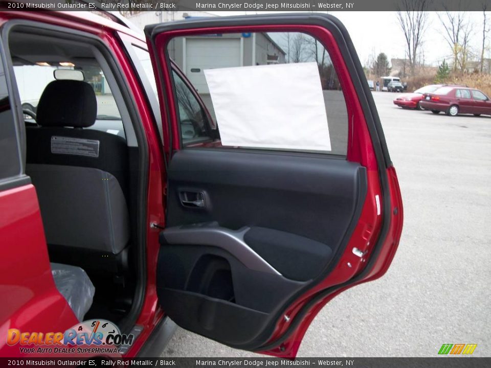2010 Mitsubishi Outlander ES Rally Red Metallic / Black Photo #15