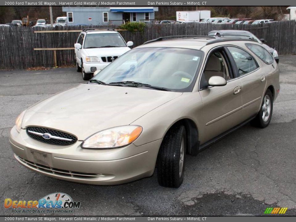 2000 Ford Taurus SE Wagon Harvest Gold Metallic / Medium Parchment Photo #1