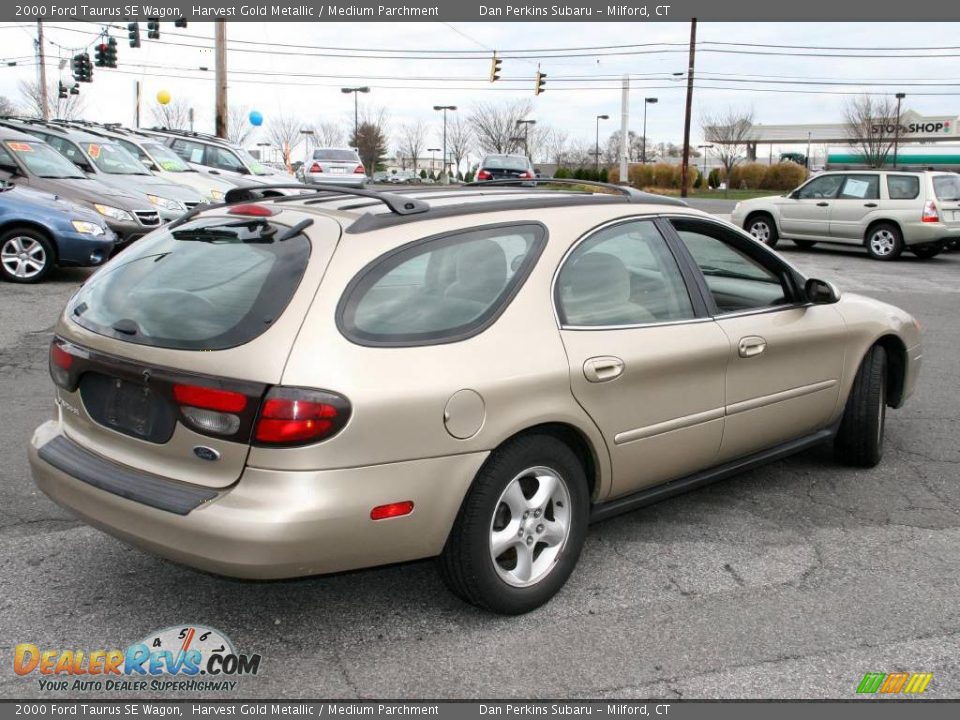 2000 Ford Taurus SE Wagon Harvest Gold Metallic / Medium Parchment Photo #5
