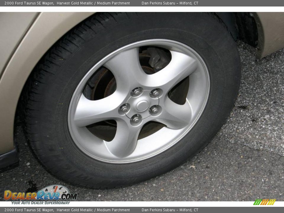 2000 Ford Taurus SE Wagon Harvest Gold Metallic / Medium Parchment Photo #18