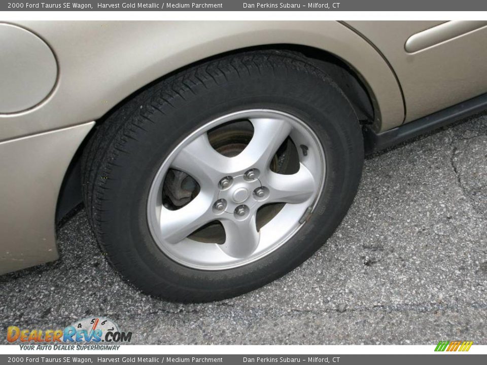 2000 Ford Taurus SE Wagon Harvest Gold Metallic / Medium Parchment Photo #19