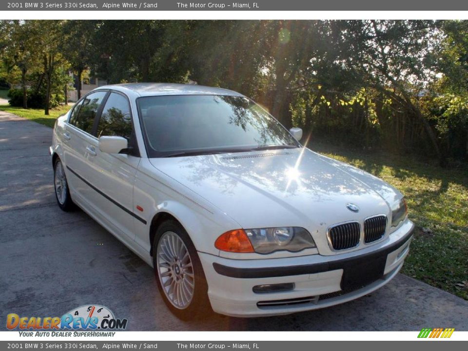 2001 BMW 3 Series 330i Sedan Alpine White / Sand Photo #16