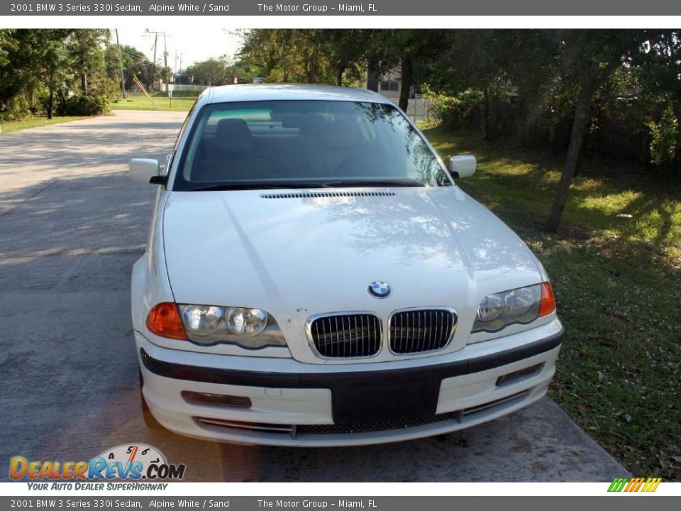 2001 BMW 3 Series 330i Sedan Alpine White / Sand Photo #17
