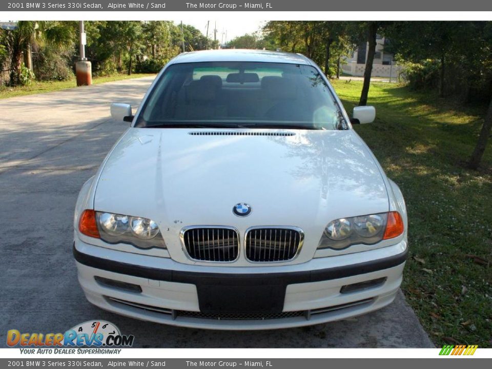 2001 BMW 3 Series 330i Sedan Alpine White / Sand Photo #18