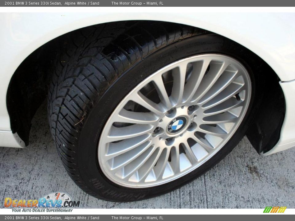 2001 BMW 3 Series 330i Sedan Alpine White / Sand Photo #24