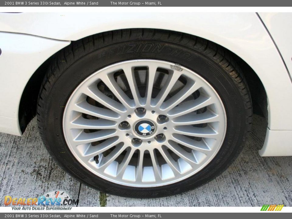 2001 BMW 3 Series 330i Sedan Alpine White / Sand Photo #25