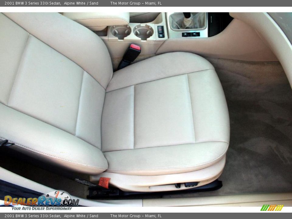 2001 BMW 3 Series 330i Sedan Alpine White / Sand Photo #36