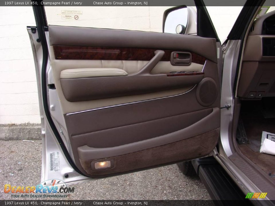 1997 Lexus LX 450 Champagne Pearl / Ivory Photo #18