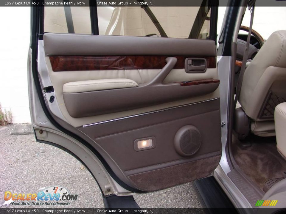 1997 Lexus LX 450 Champagne Pearl / Ivory Photo #19