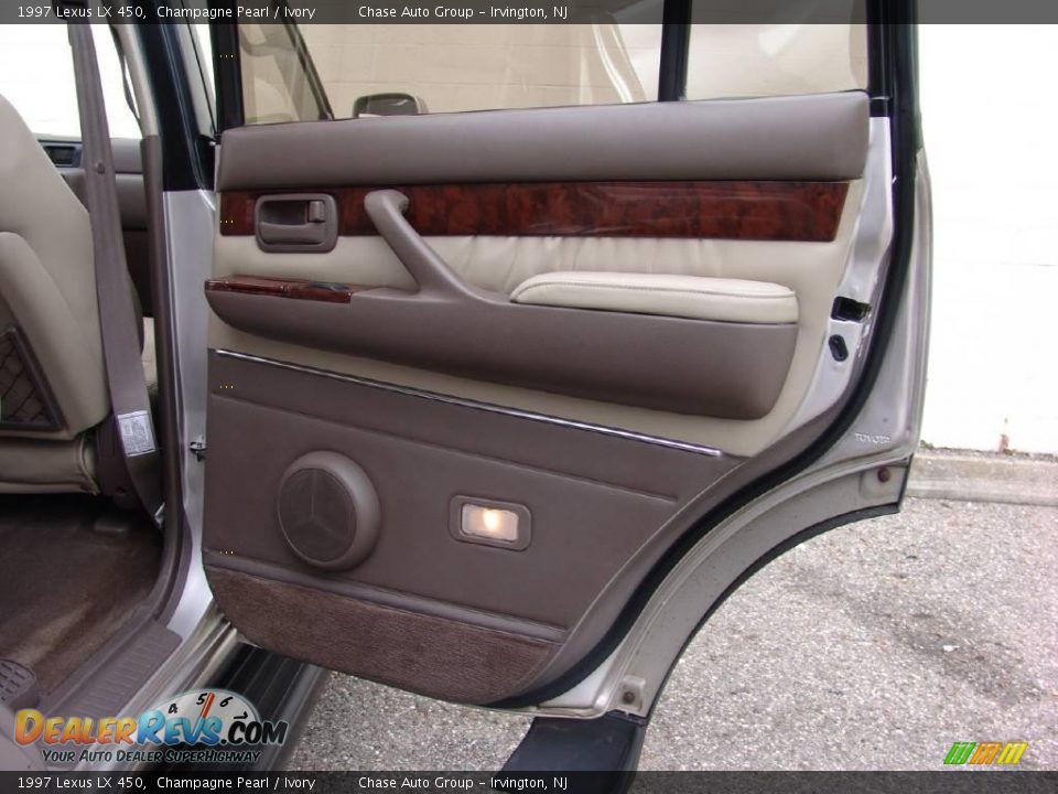 1997 Lexus LX 450 Champagne Pearl / Ivory Photo #20