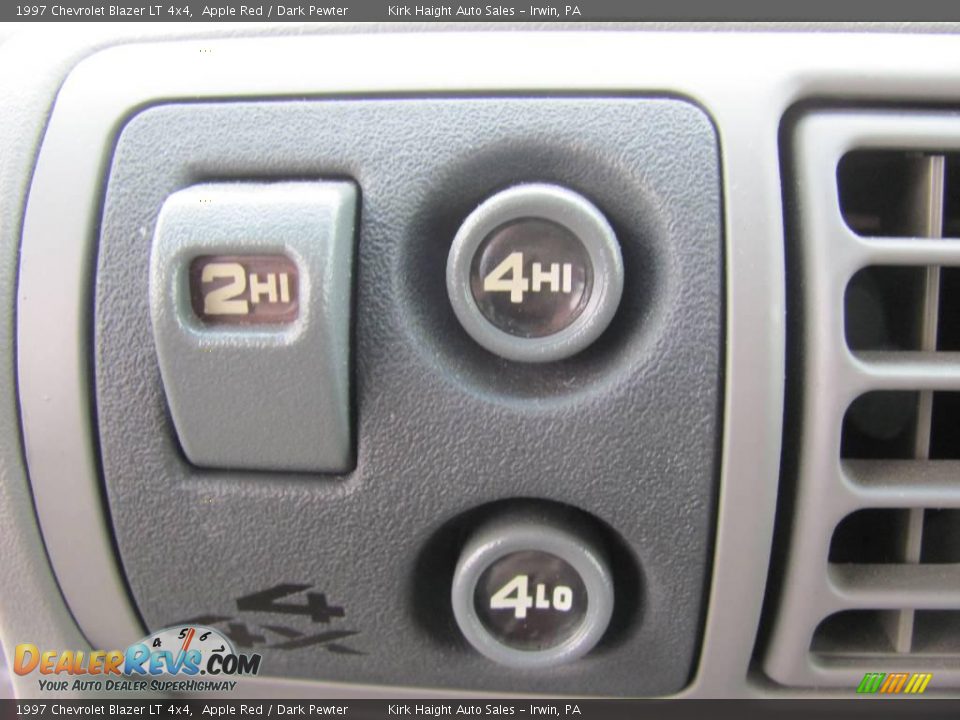 1997 Chevrolet Blazer LT 4x4 Apple Red / Dark Pewter Photo #8