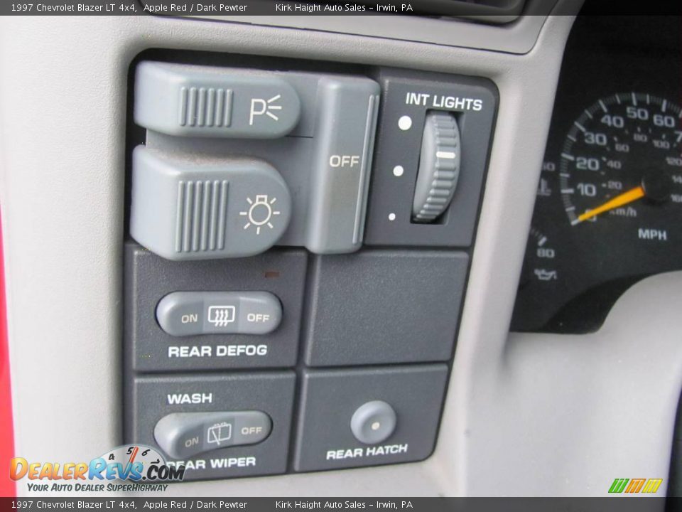1997 Chevrolet Blazer LT 4x4 Apple Red / Dark Pewter Photo #15